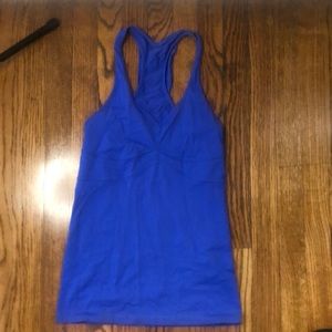 Lululemon workout top